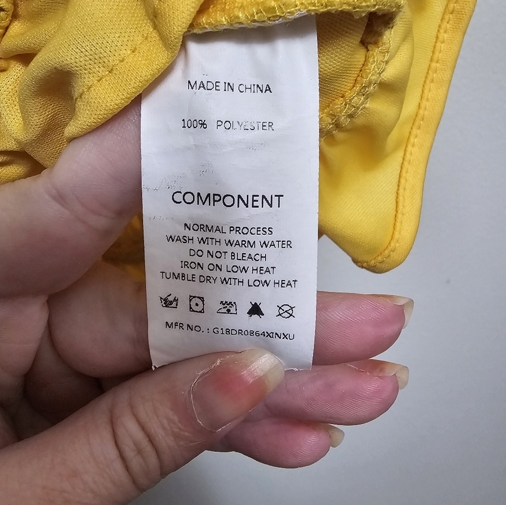 Glamaker Yellow size medium crop top - Picture 4 of 5